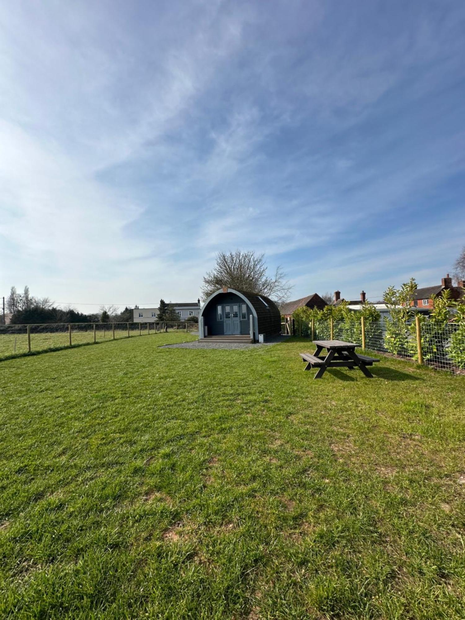 Hotel Welly Boot Pod Shenstone Exterior foto